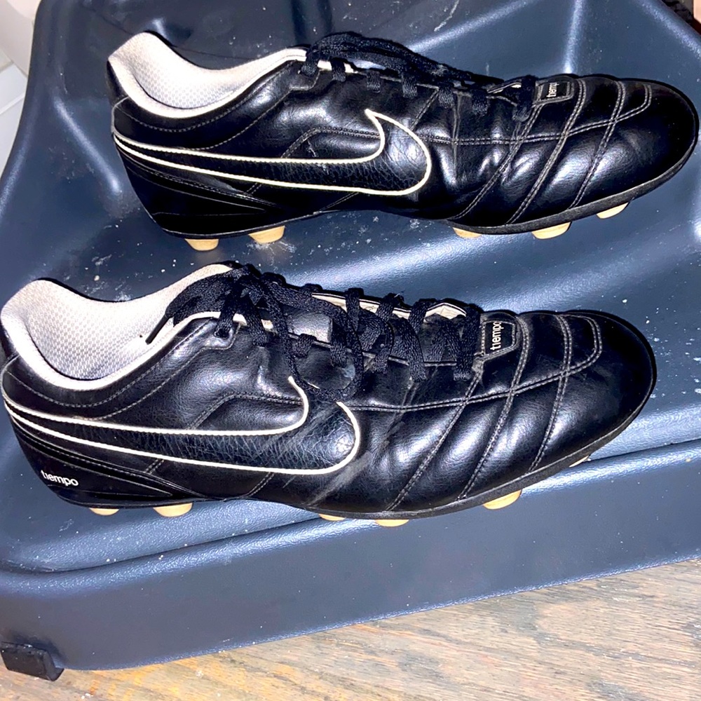 VINTAGE NIKE TIEMPO soccer cleats ⚽️🤙🏽
